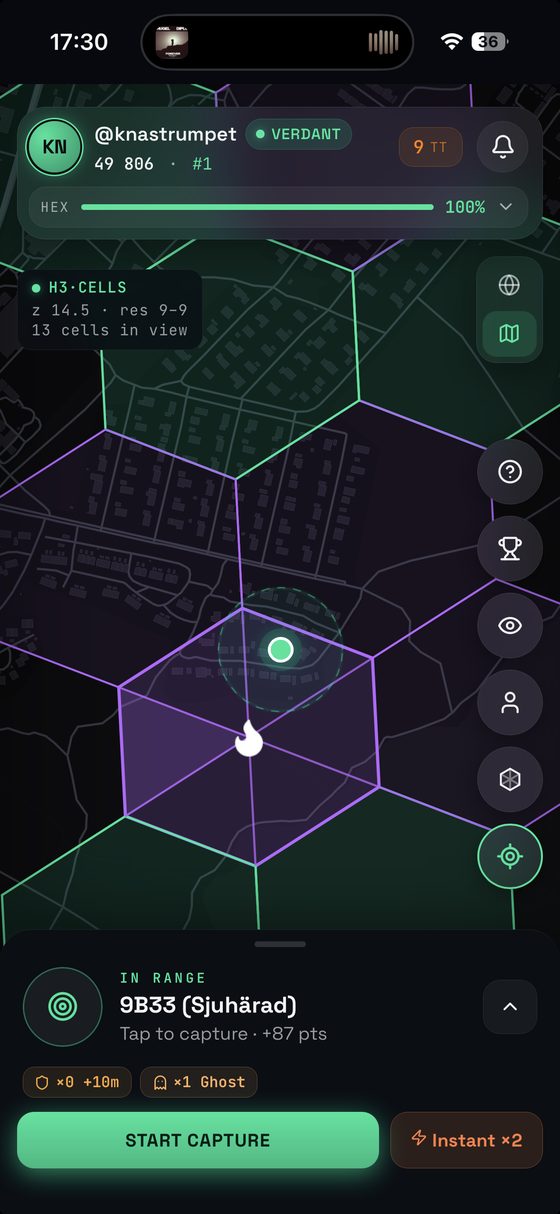The HexTurf map showing hexagons over real streets in green and purple, with a Start Capture button.